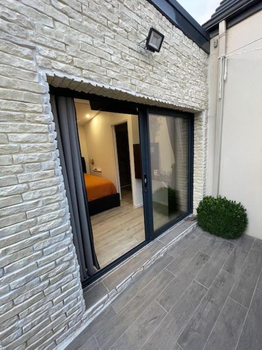 Apartment 5 Min Airport Aeroport - Shuttle Navette - Parking